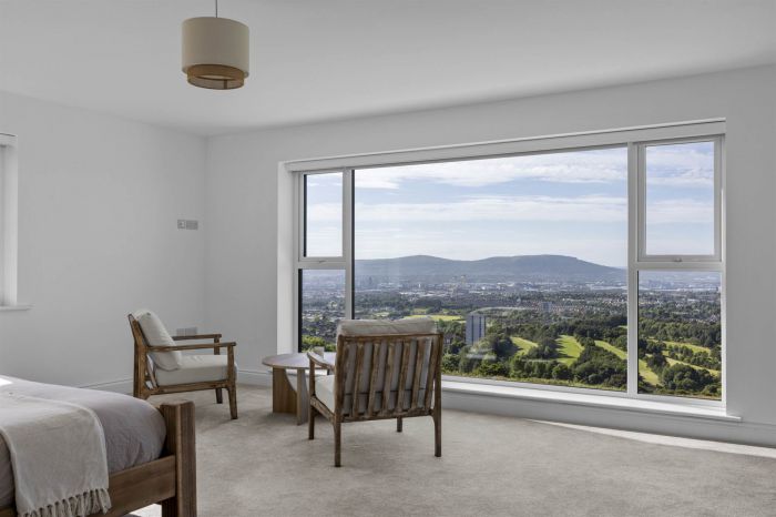 51A Middle Braniel Road