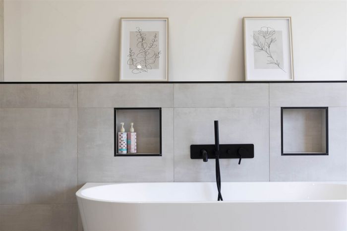 51A Middle Braniel Road