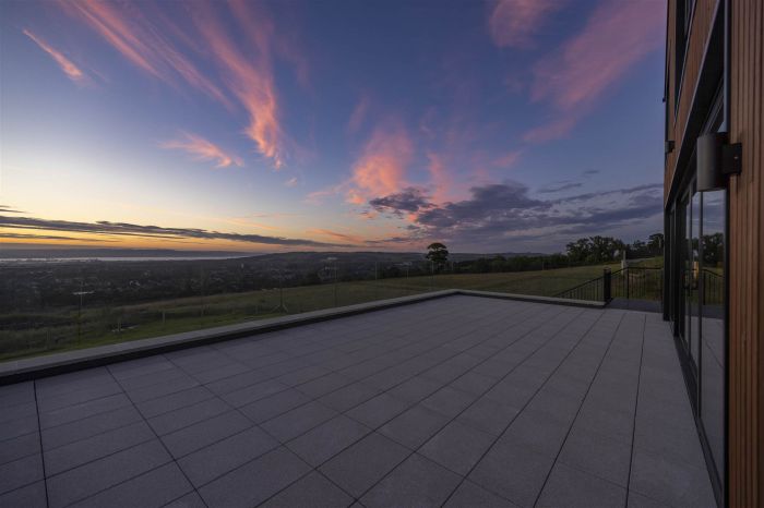 51A Middle Braniel Road