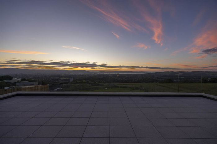 51A Middle Braniel Road