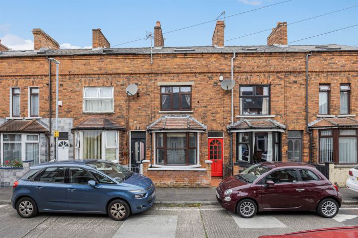 54 Lichfield Avenue, Bloomfield, Belfast, BT5 5JQ