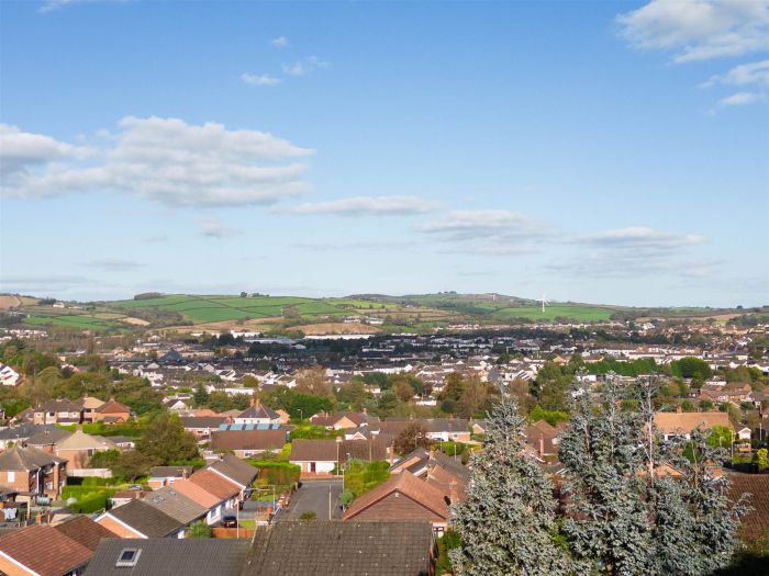 The Eaton, 30 Ferndene