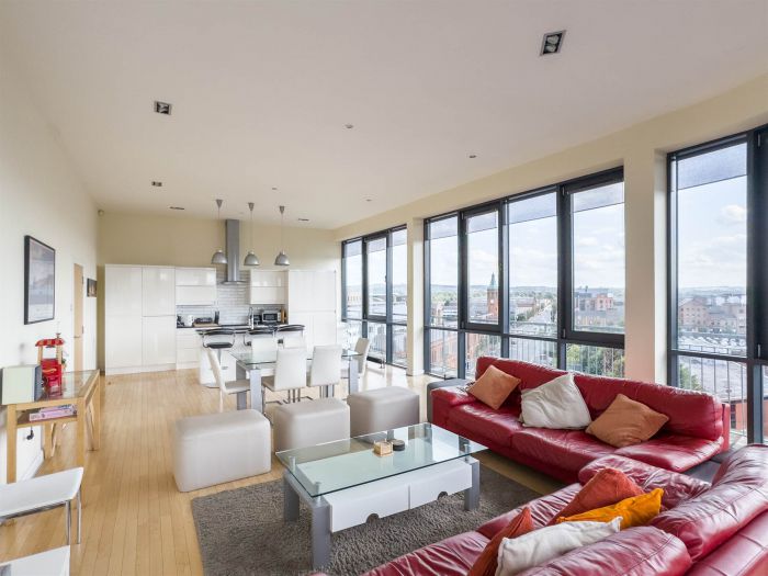 702 The Lucas Building