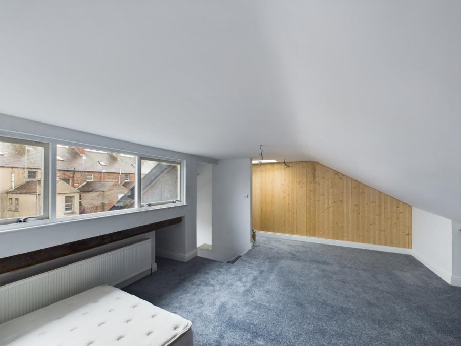 10 Upper Crescent
