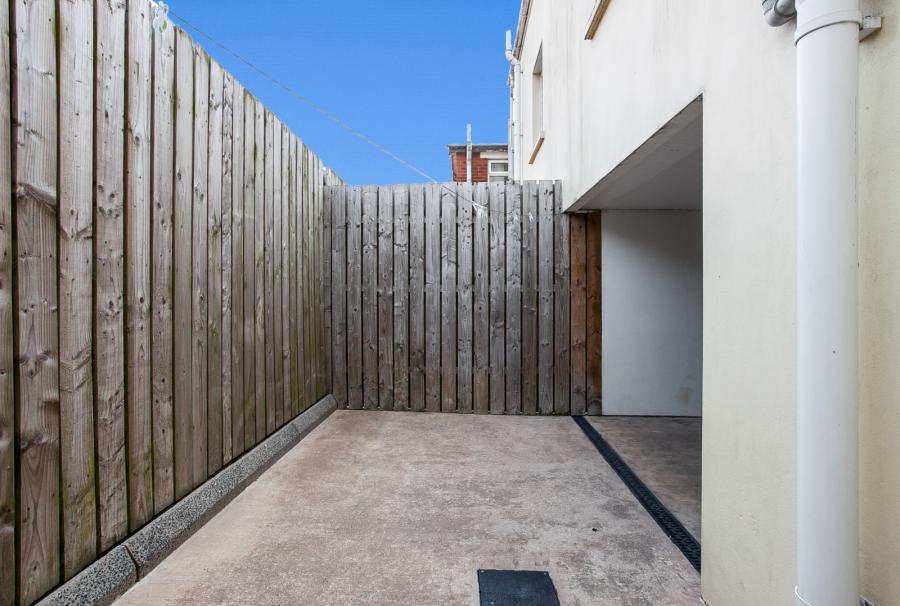 24 Isoline Street