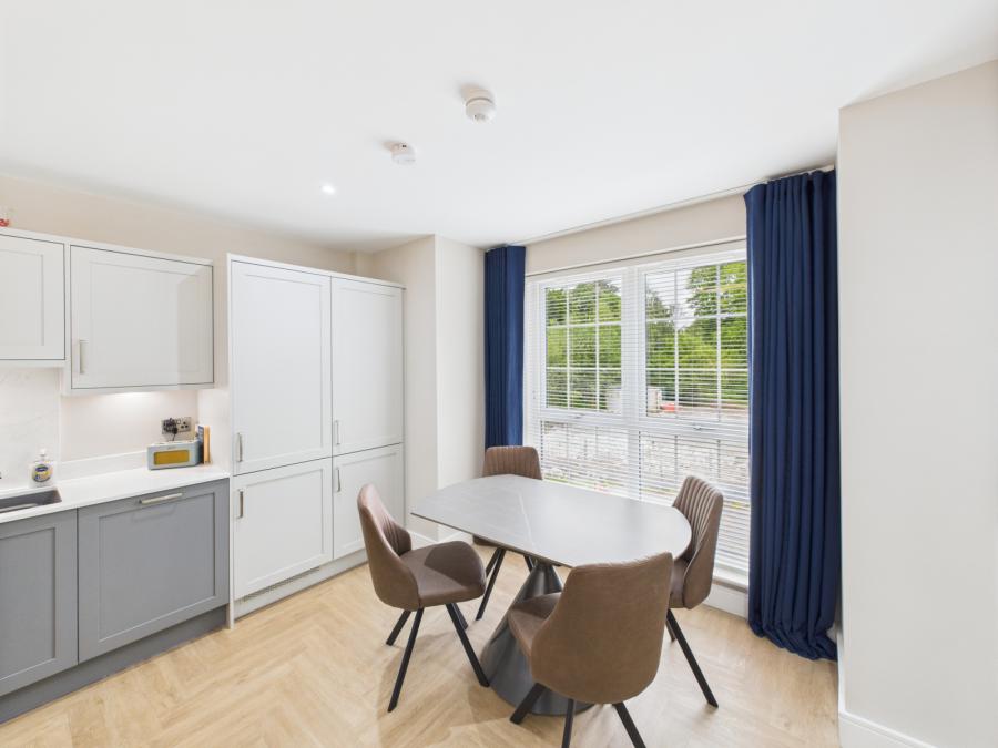 Apt 6, One Lacefield