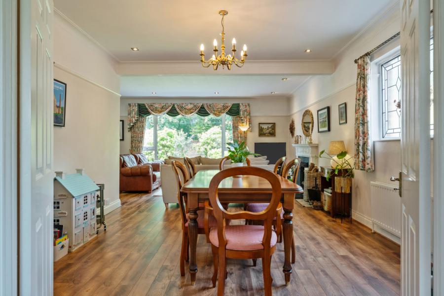 15 Knocktern Gardens