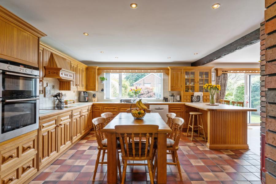 15 Knocktern Gardens