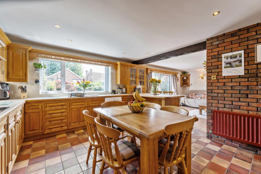 15 Knocktern Gardens