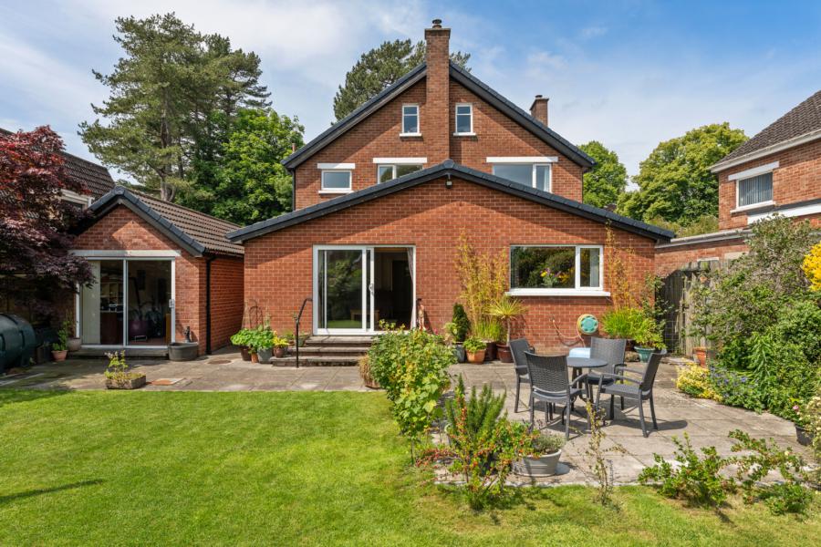 15 Knocktern Gardens