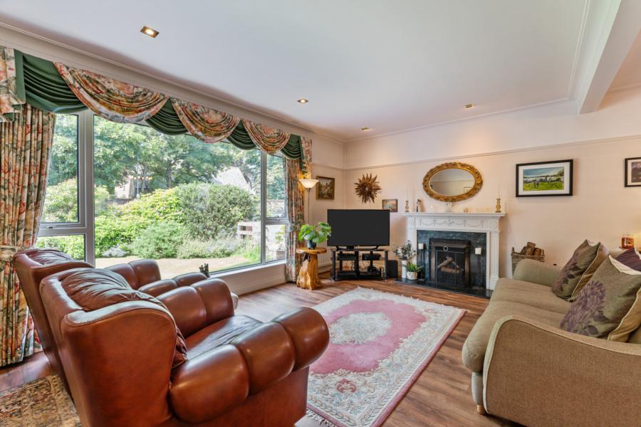 15 Knocktern Gardens