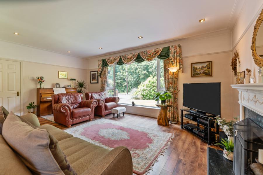 15 Knocktern Gardens