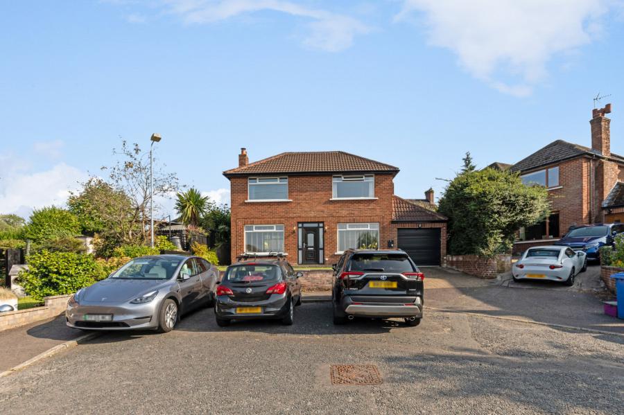 52 Richhill Park