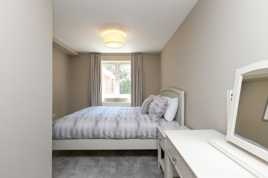 8, Apt 5, 8 Summerhill Avenue