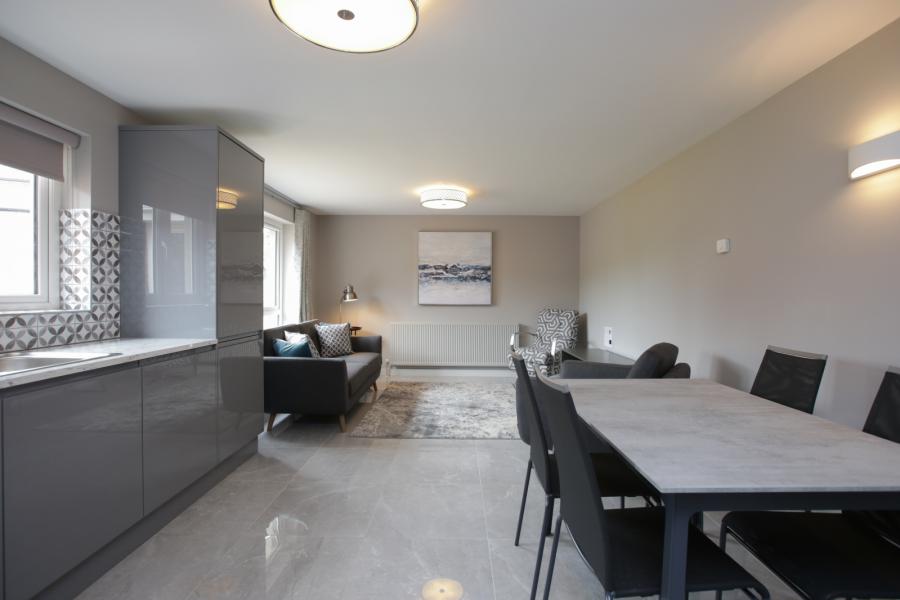 8, Apt 5, 8 Summerhill Avenue