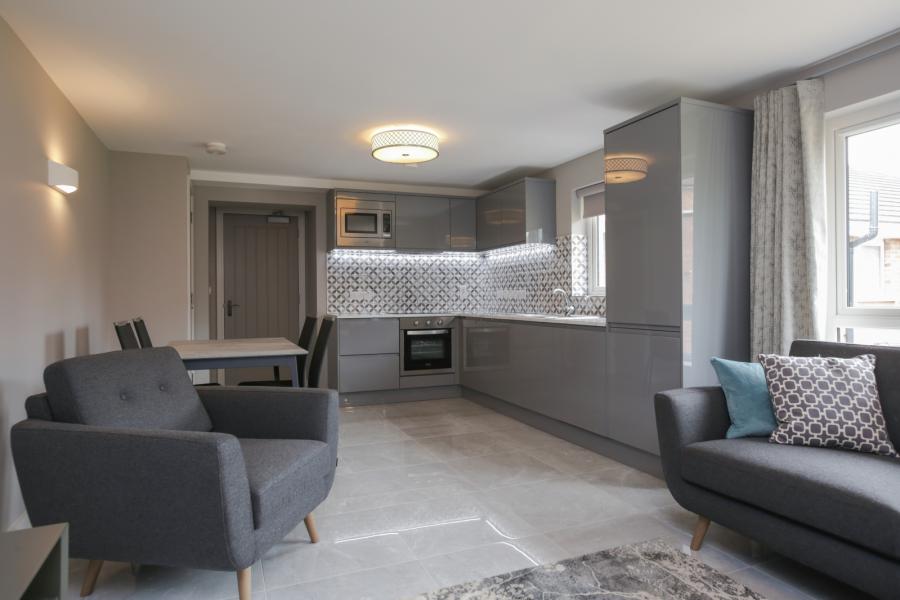 8, Apt 5, 8 Summerhill Avenue