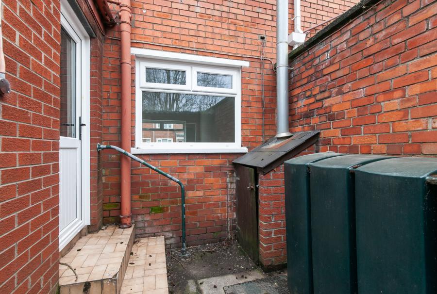 82 Gainsborough Drive