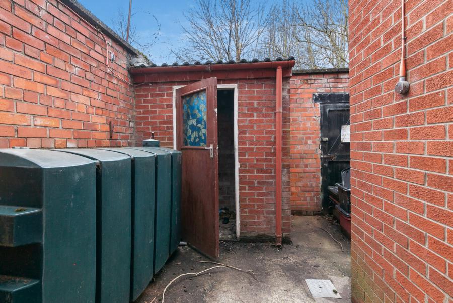 82 Gainsborough Drive