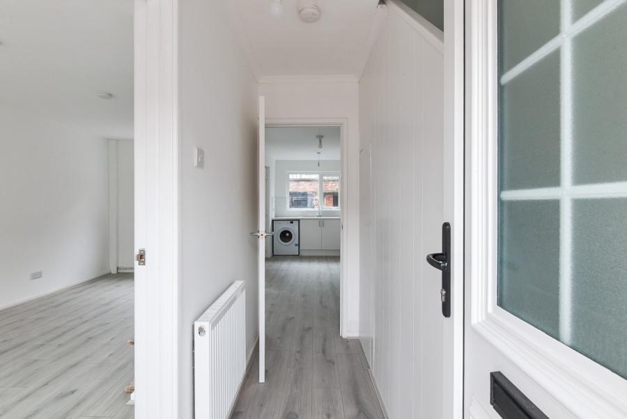 82 Gainsborough Drive