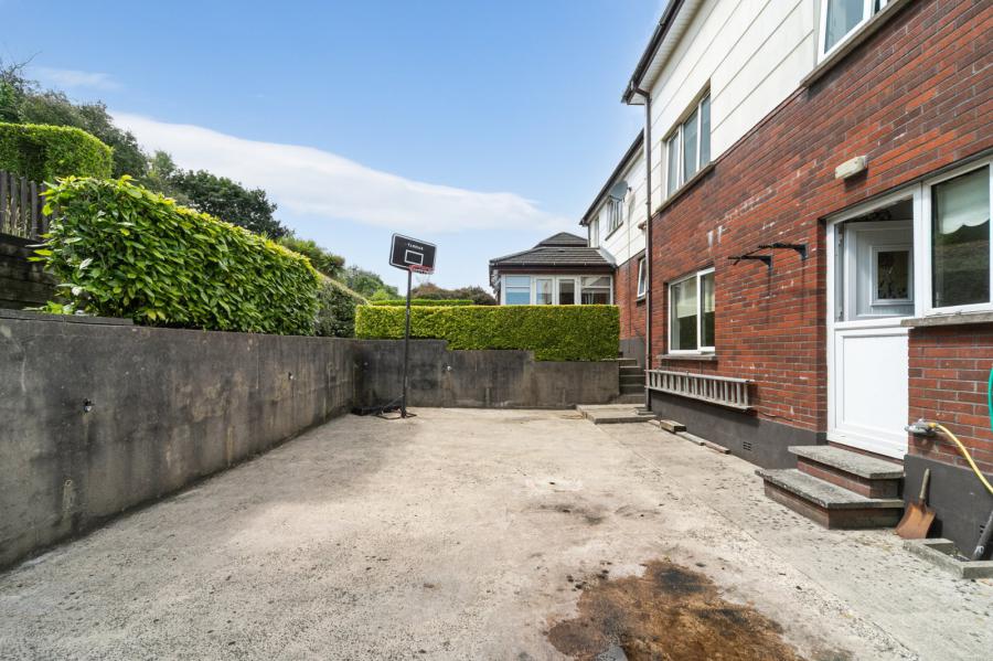 33 Grey Castle Manor