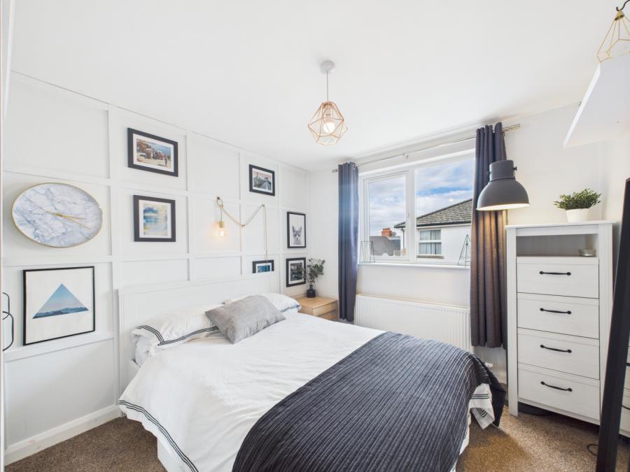 10 Pims Avenue