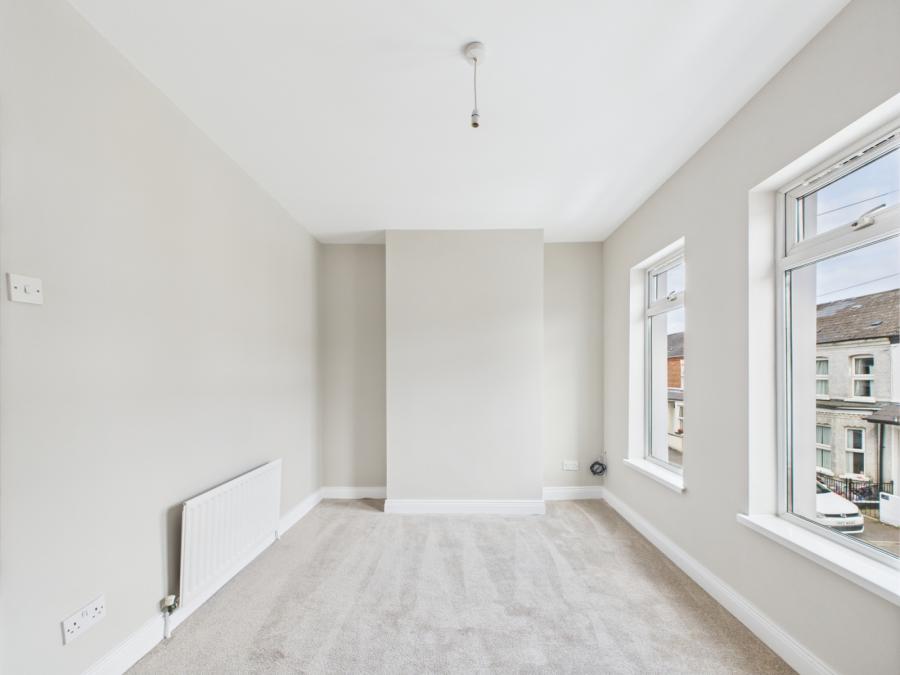 18 Kensington Avenue