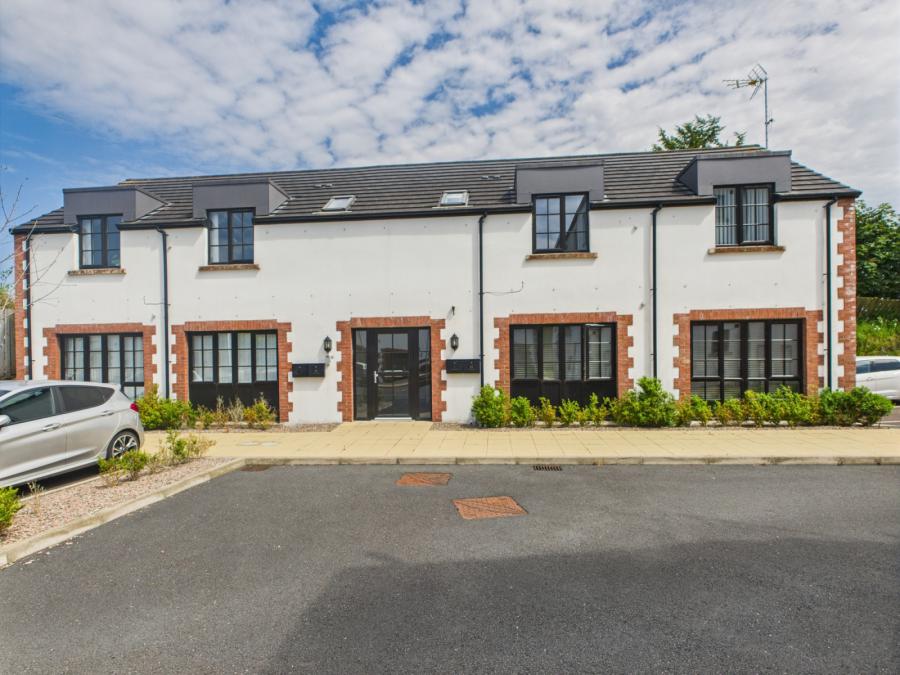 26 Fort Manor