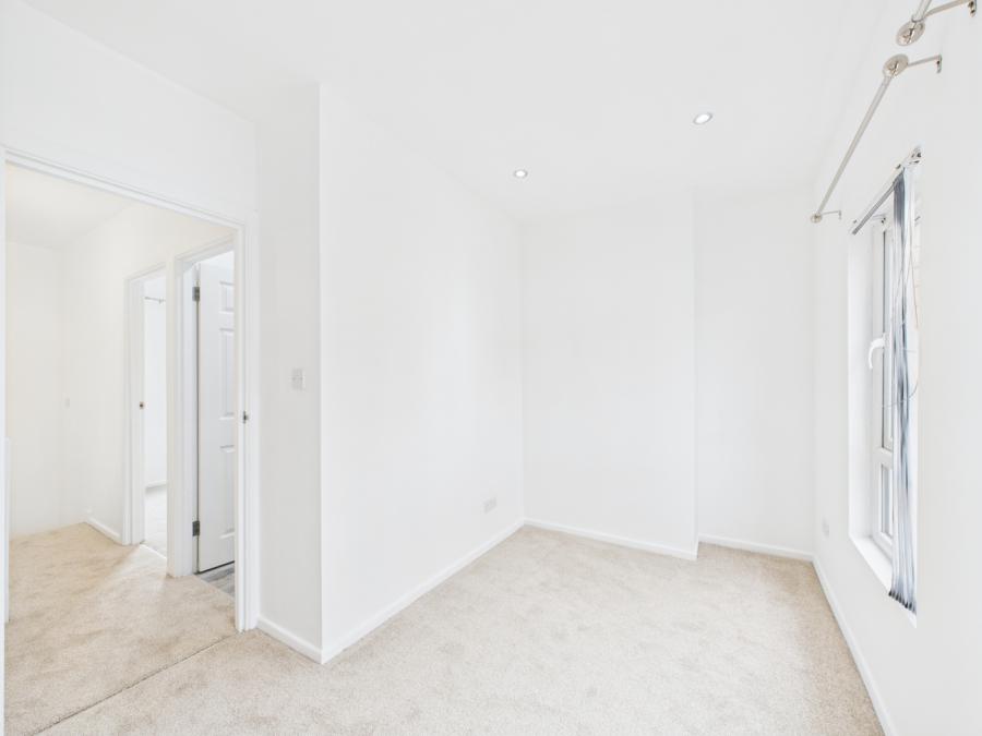 2 Lovatt Street
