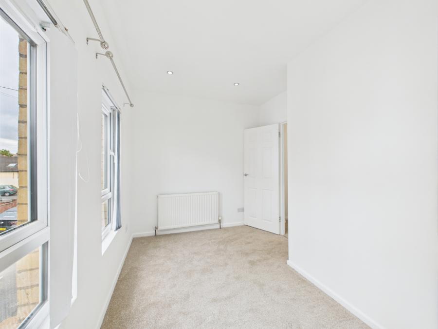2 Lovatt Street