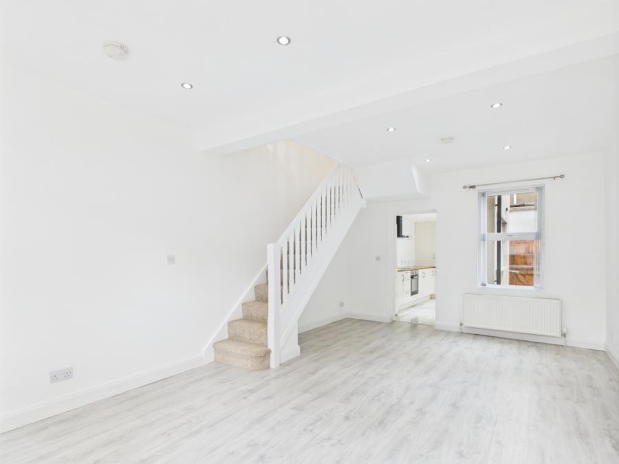 2 Lovatt Street