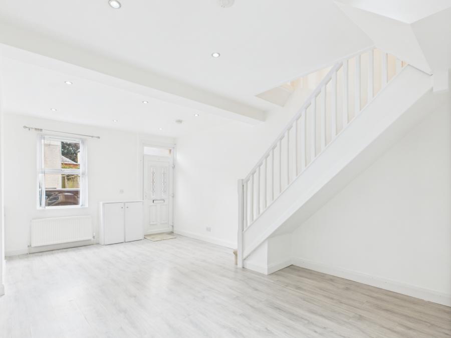 2 Lovatt Street