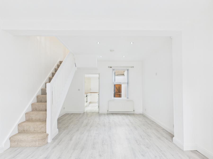 2 Lovatt Street