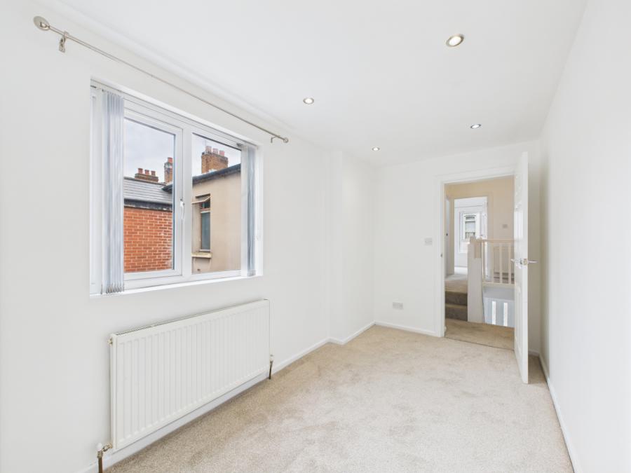 2 Lovatt Street