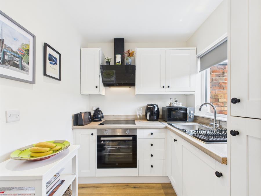 15 Connsbrook Park