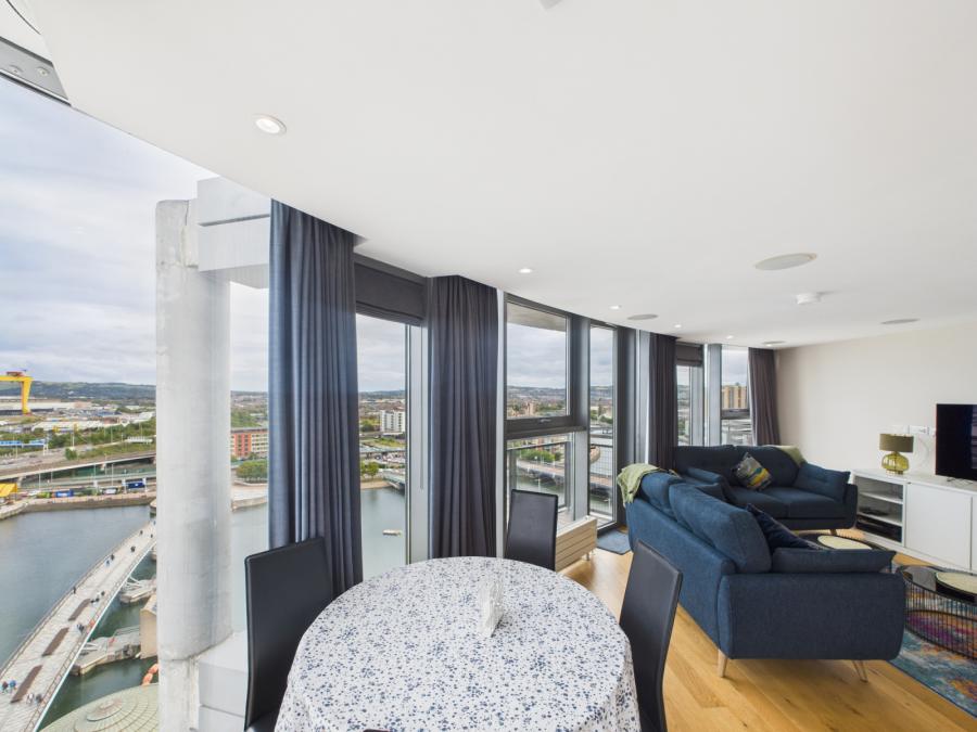 Apartment 12.1 The Boat, 47 Queens Square