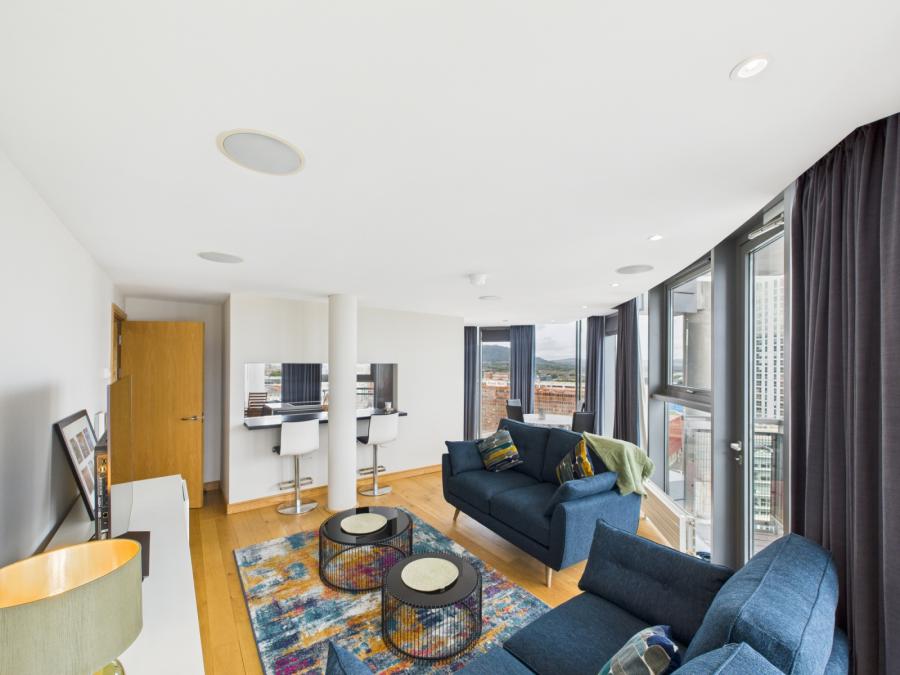 Apartment 12.1 The Boat, 47 Queens Square