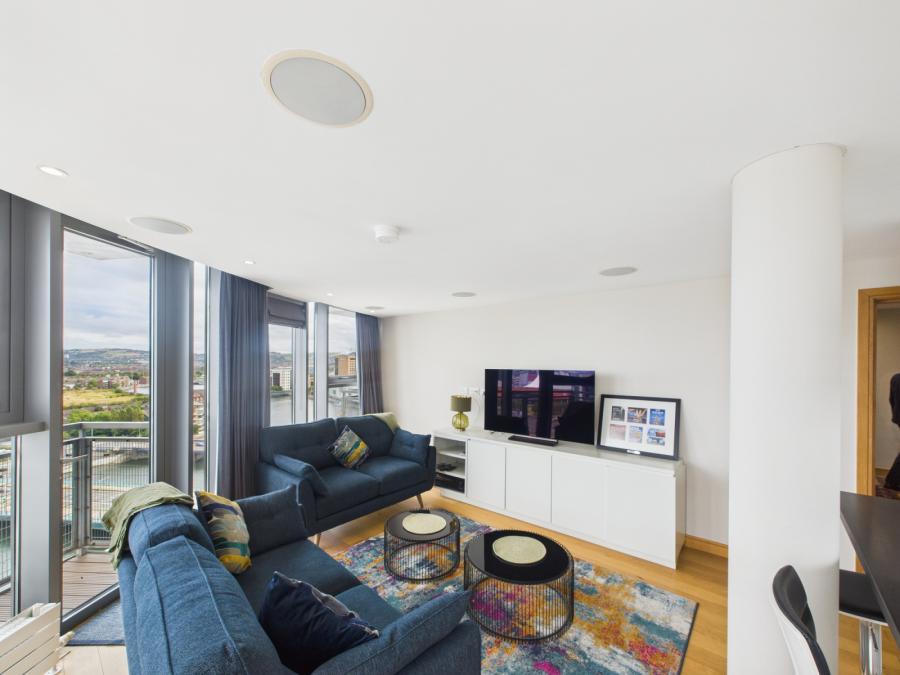 Apartment 12.1 The Boat, 47 Queens Square
