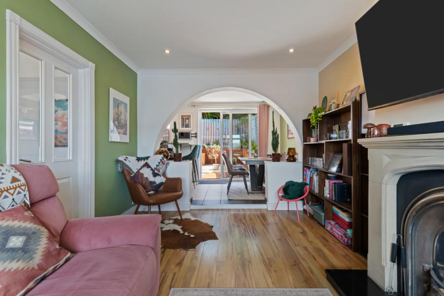 6 Castlemore Avenue
