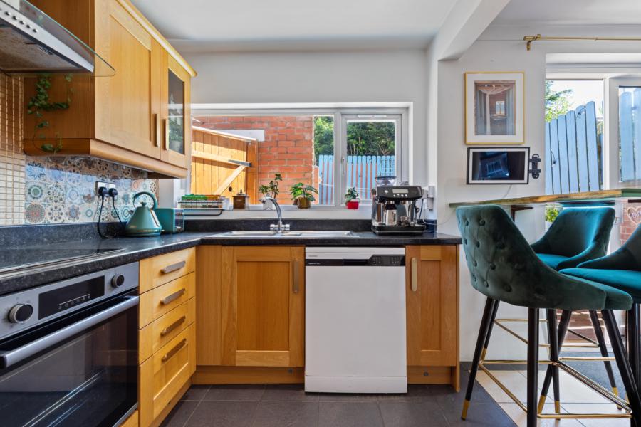 6 Castlemore Avenue