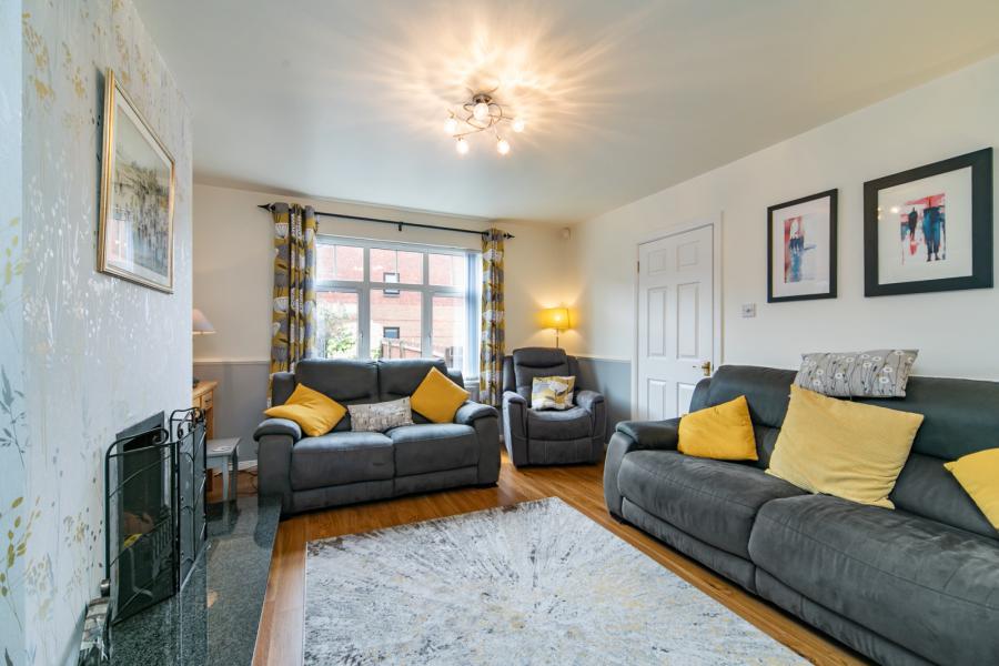 8 Thornhill Mews