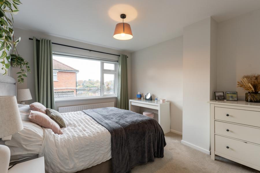 19 Garnerville Gardens