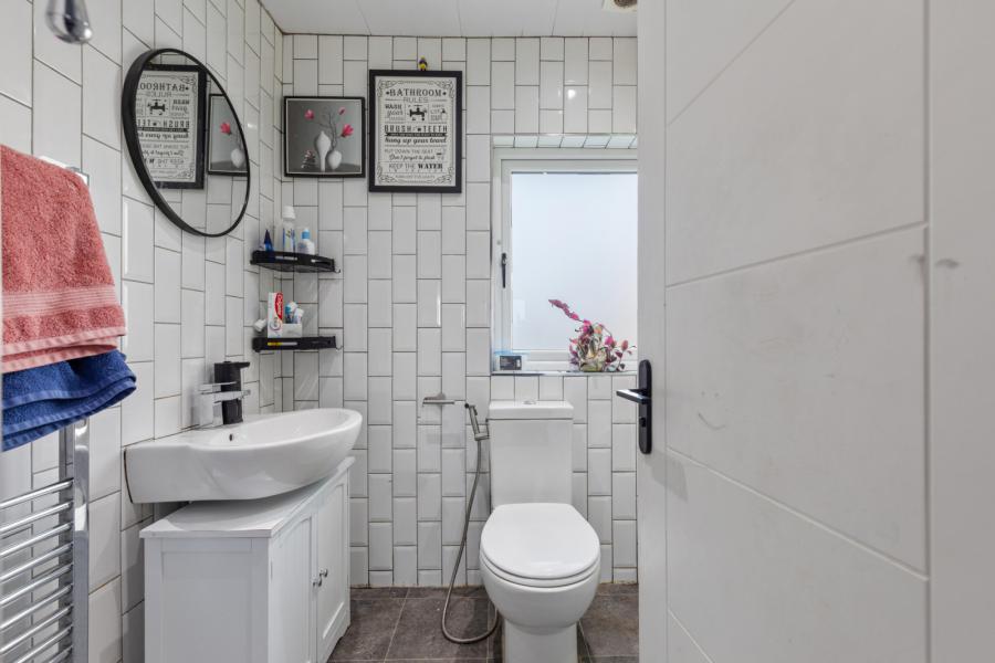 28 Cherryhill Crescent