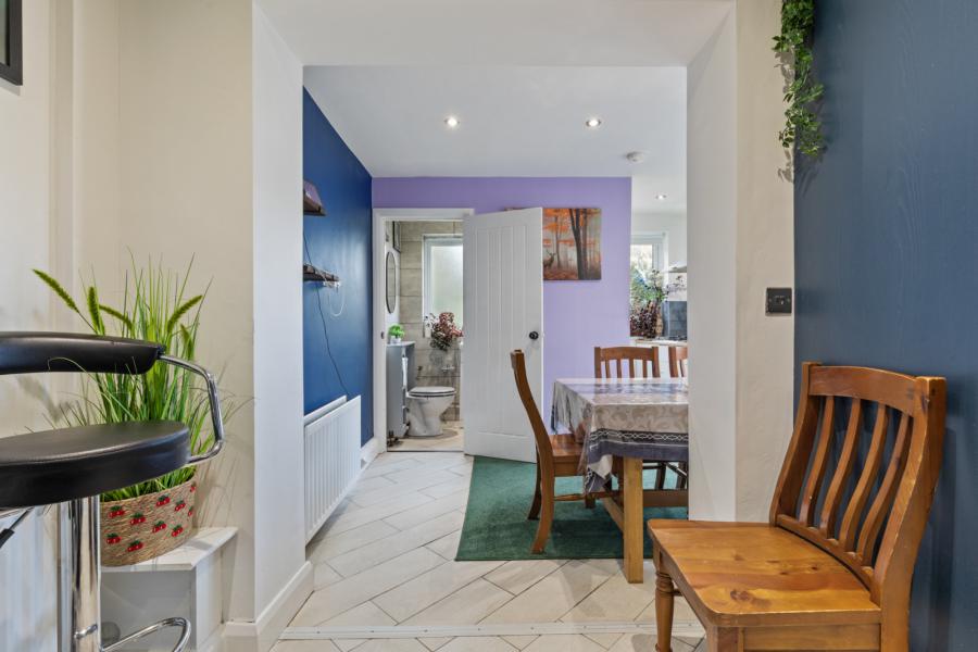 28 Cherryhill Crescent