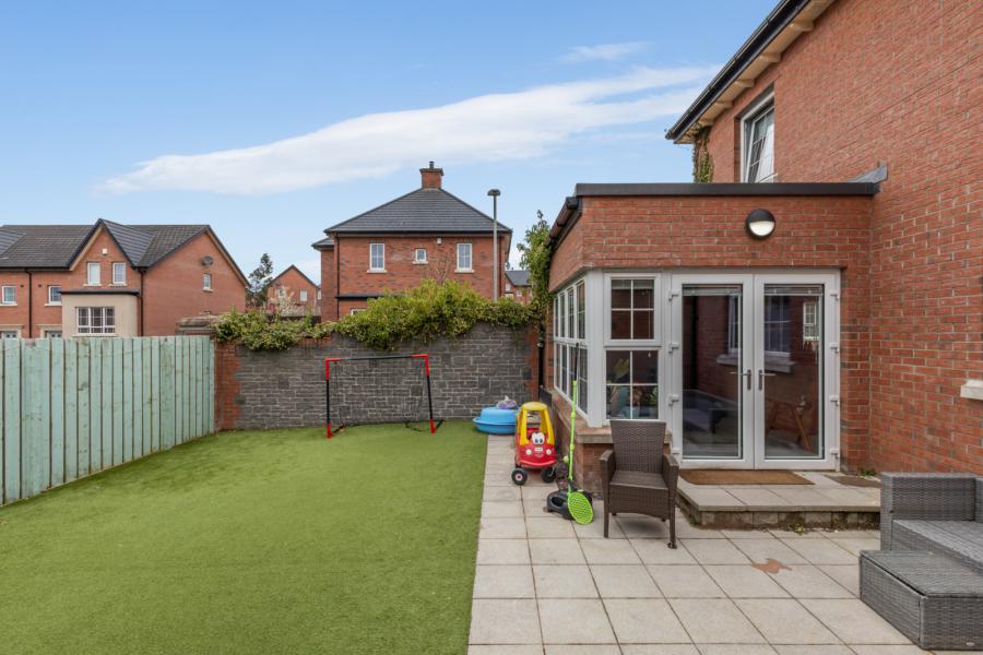 4 Millmount Village Heights