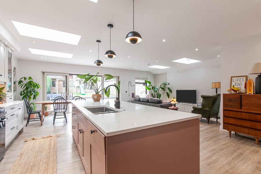 175 Sandown Road 175 Sandown Road
