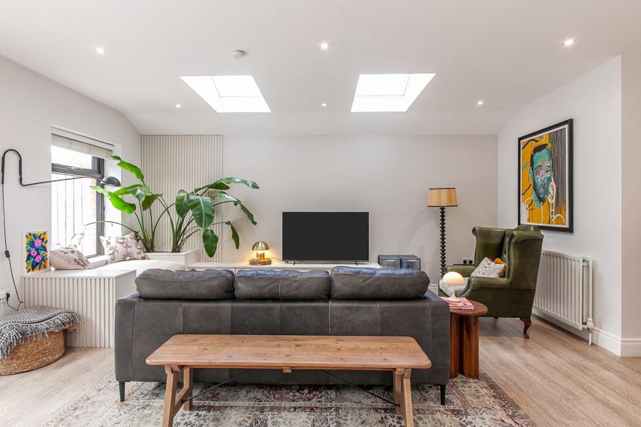 175 Sandown Road 175 Sandown Road