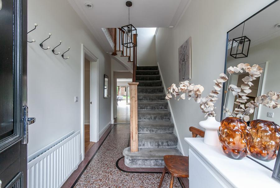 175 Sandown Road 175 Sandown Road