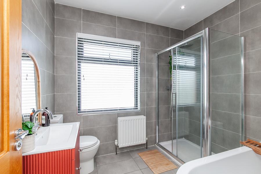 175 Sandown Road 175 Sandown Road