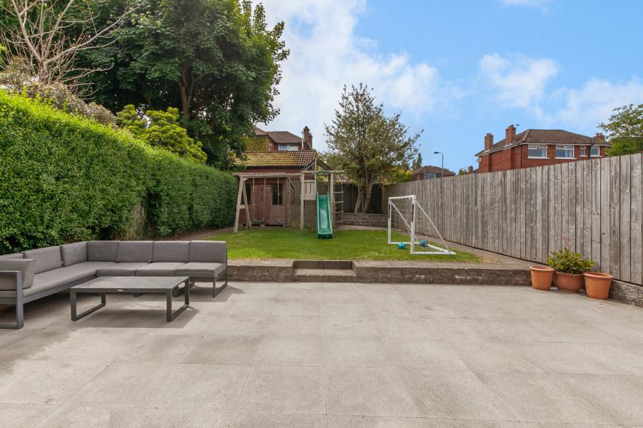 175 Sandown Road 175 Sandown Road