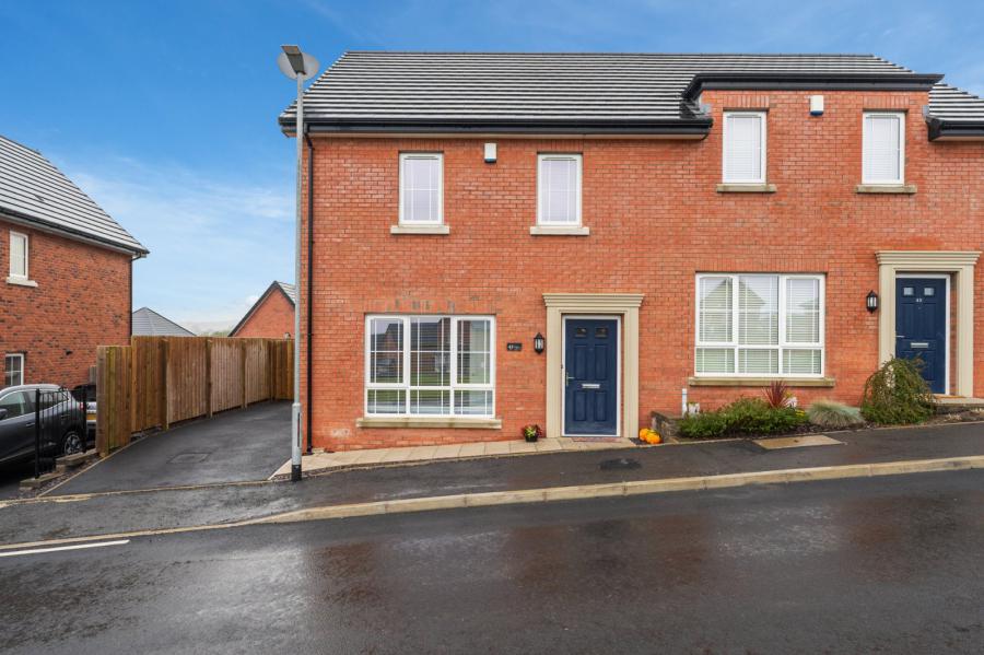 45 Millmount Village Gardens, dundonald, belfast, BT16 1BH